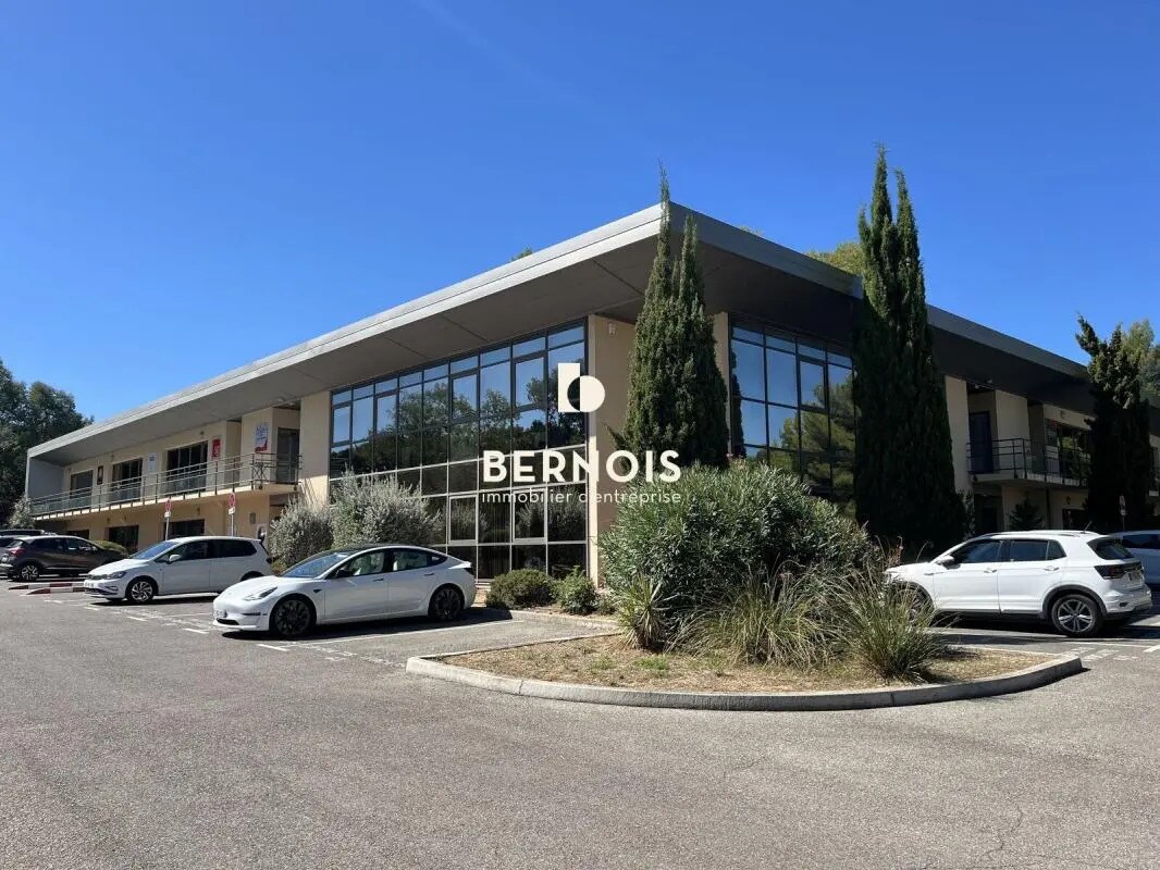 Bureau dans Six-Fours-les-Plages à louer Photo de l’immeuble– Image 1 sur 3
