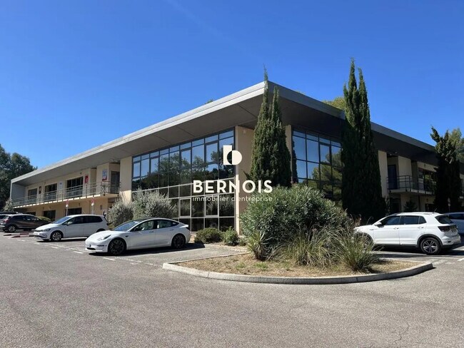 Plus de détails pour Bureau à louer