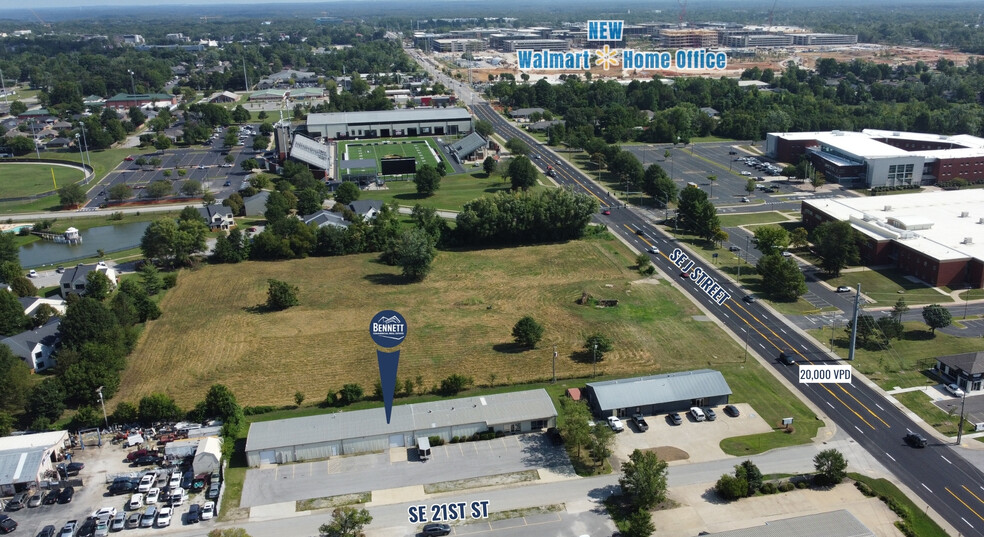 908 SE 21st St, Bentonville, AR à louer - Photo de l’immeuble – Image 1 sur 13