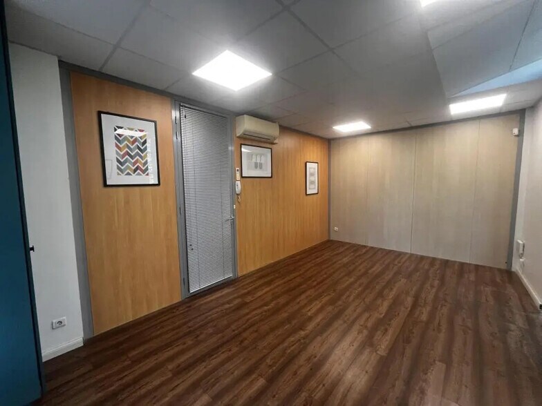 Bureau dans Champigny-sur-Marne à louer - Photo de l’immeuble – Image 1 sur 8