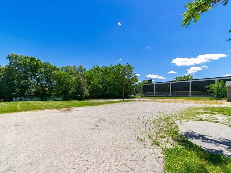 409 S Ankeny Blvd, Ankeny, IA à louer - Photo de l’immeuble – Image 3 sur 12