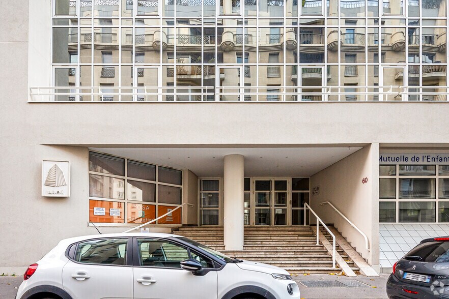 60 Rue Jaboulay, Lyon à louer - Photo de l’immeuble – Image 3 sur 12