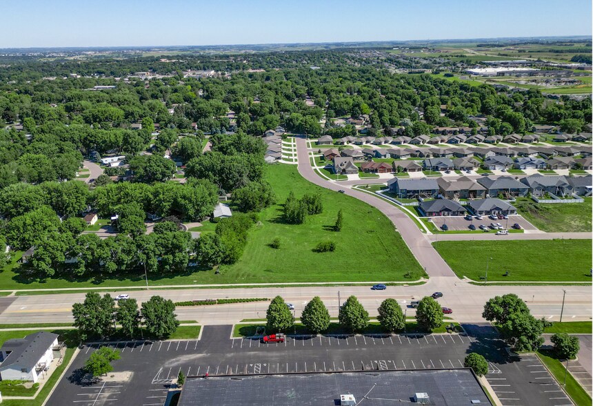 5100 E 26th St, Sioux Falls, SD à vendre - Photo de l’immeuble – Image 2 sur 2