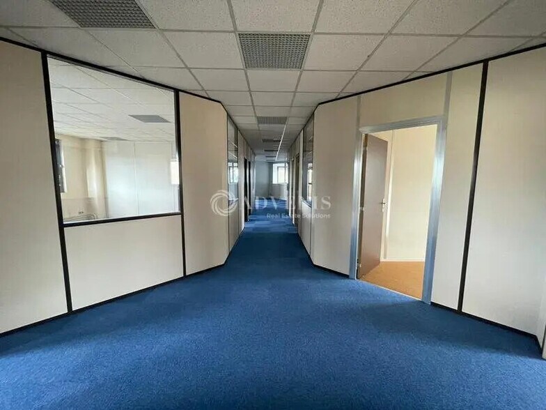 Bureau dans Villebon-sur-Yvette à louer - Photo de l’immeuble – Image 3 sur 5