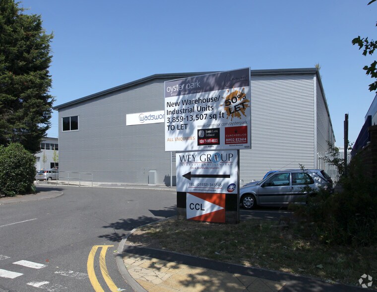 109 Chertsey Rd, Byfleet à louer - Photo de l’immeuble – Image 2 sur 5