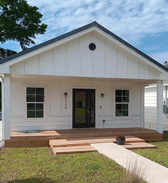 Bonassola Village portefeuille de 2 biens à vendre sur LoopNet.fr - Photo de l’immeuble – Image 1 sur 9