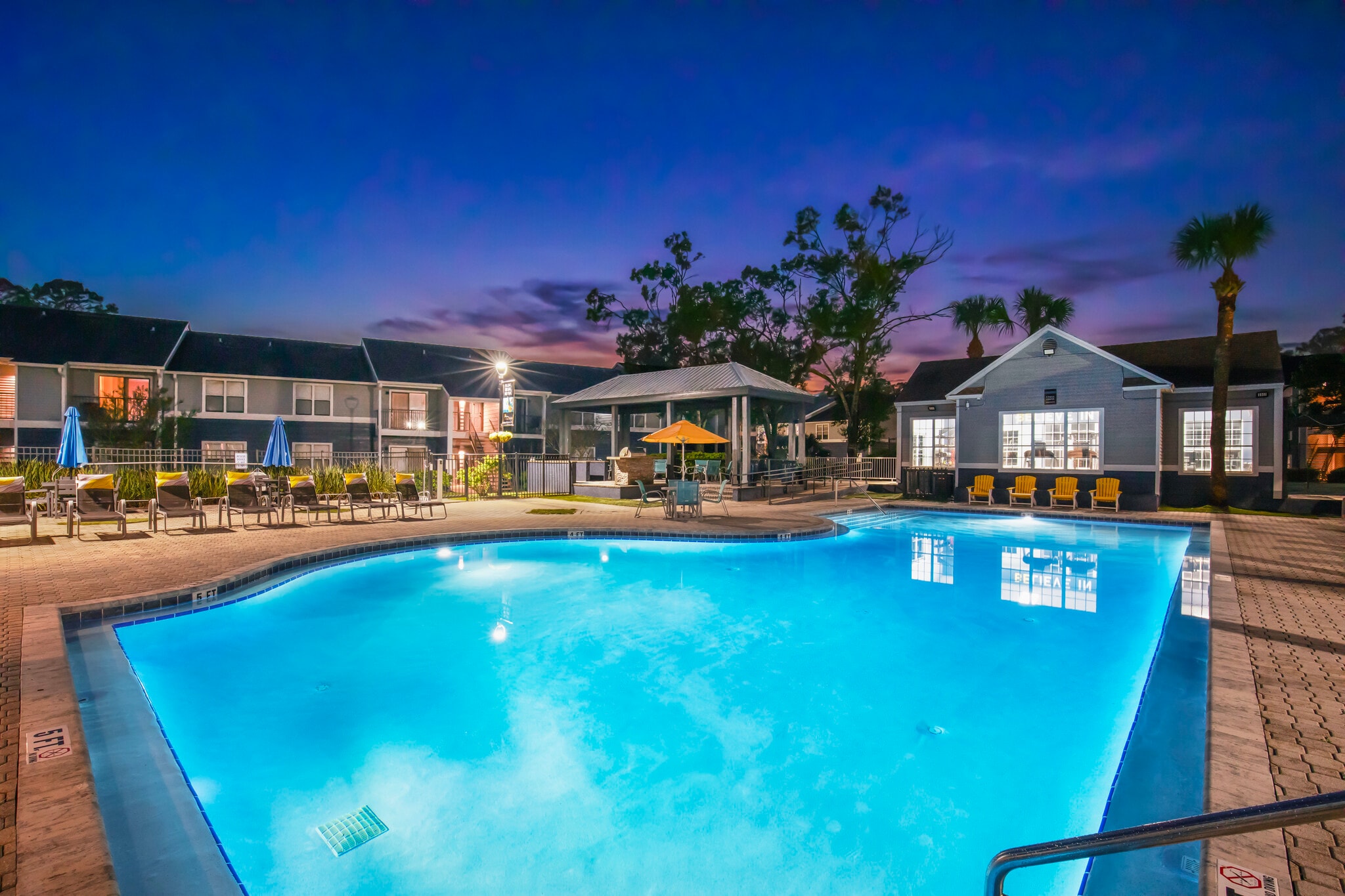 100 Powell Blvd, Daytona Beach, FL à vendre Photo de l’immeuble– Image 1 sur 7