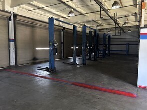 27125-27127 Sierra Hwy, Santa Clarita, CA à louer Photo intérieure– Image 1 sur 7