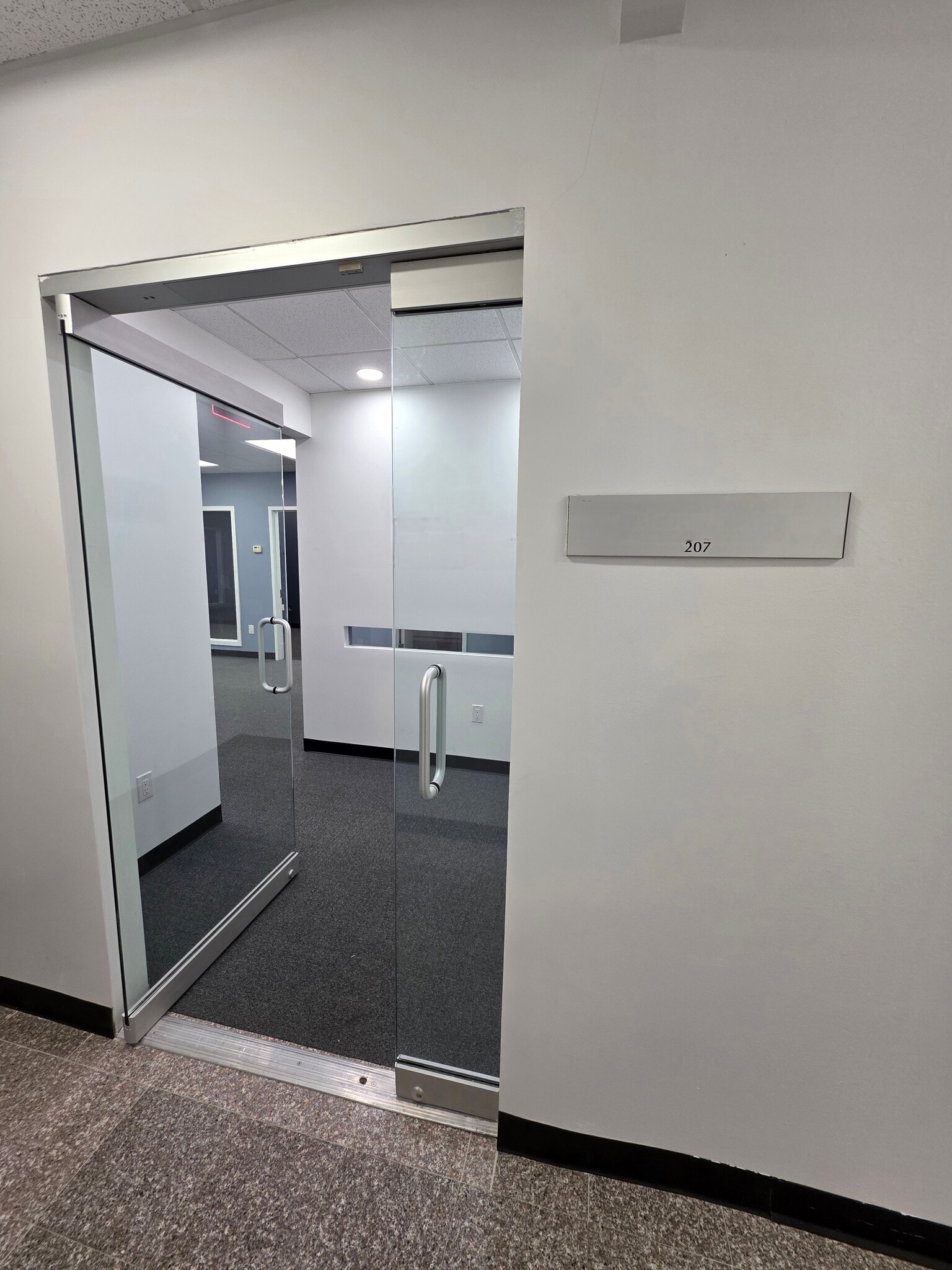 30-50 Whitestone Expy, Flushing, NY à louer Photo intérieure– Image 1 sur 10