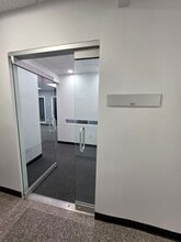 30-50 Whitestone Expy, Flushing, NY à louer Photo intérieure– Image 1 sur 10