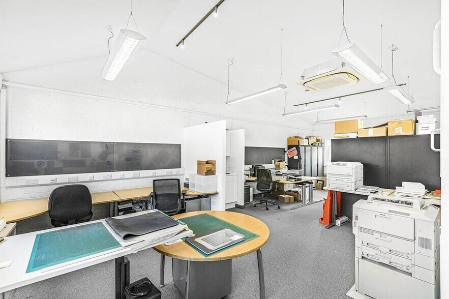 472 Hackney Rd, Londres à vendre - Photo intérieure – Image 2 sur 27