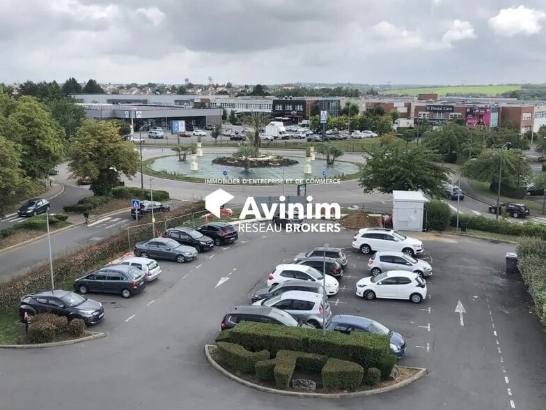 Local commercial dans Goussainville à louer - Photo de l’immeuble – Image 2 sur 3