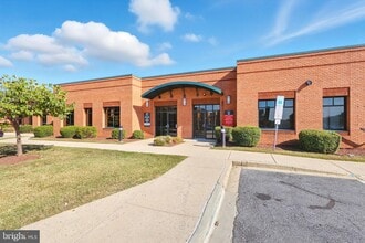 75 Thomas Johnson Dr, Frederick, MD à louer Photo de l’immeuble– Image 1 sur 4