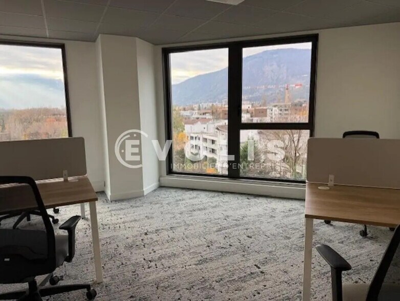 Bureau dans Meylan à louer - Photo de l’immeuble – Image 2 sur 13