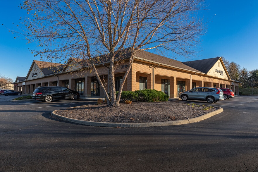 3899 Indian Ripple Rd, Dayton, OH à louer - Photo de l’immeuble – Image 1 sur 10