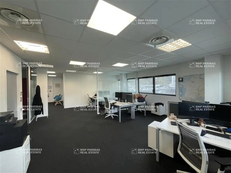 Bureau dans Montpellier à louer - Photo de l’immeuble – Image 2 sur 10