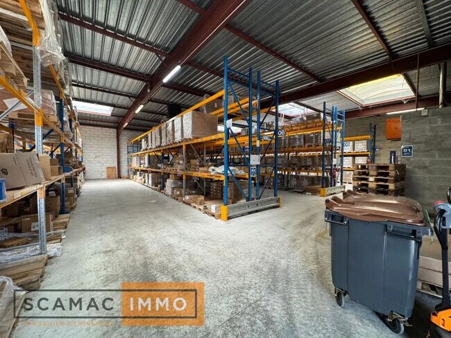 Plus de détails pour Bureau, Industriel/Logistique à louer