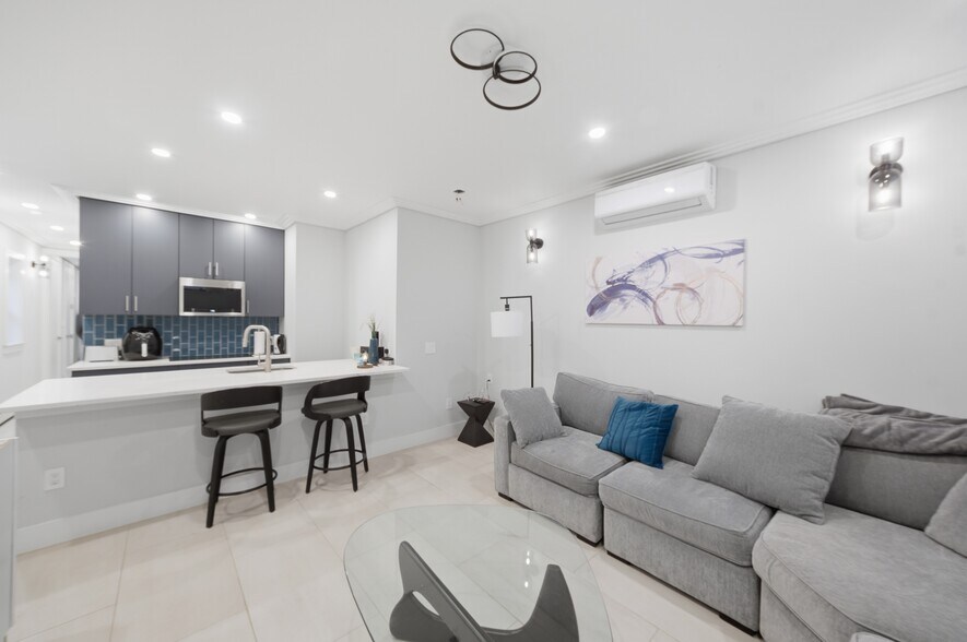 92 Elliott Ave, Yonkers, NY à vendre - Photo intérieure – Image 2 sur 23