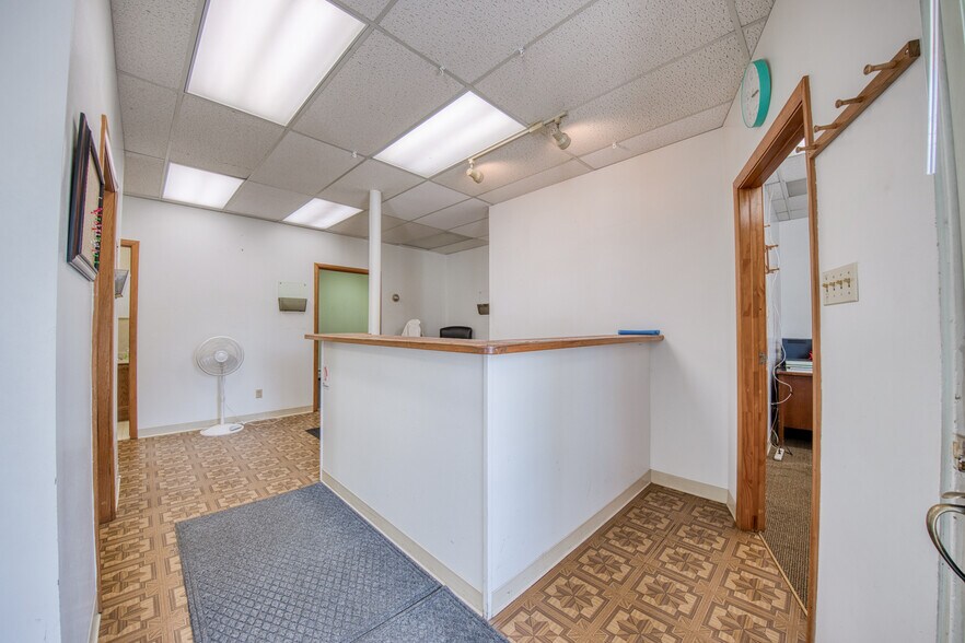 5614 Verona Rd, Verona, PA à vendre - Photo de l’immeuble – Image 2 sur 21