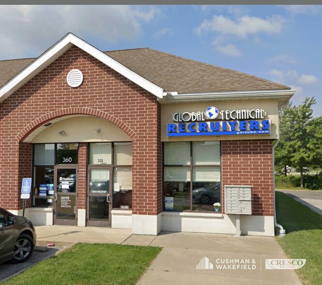 300-366 Chestnut Commons Dr, Elyria, OH à louer - Photo de l’immeuble – Image 2 sur 6