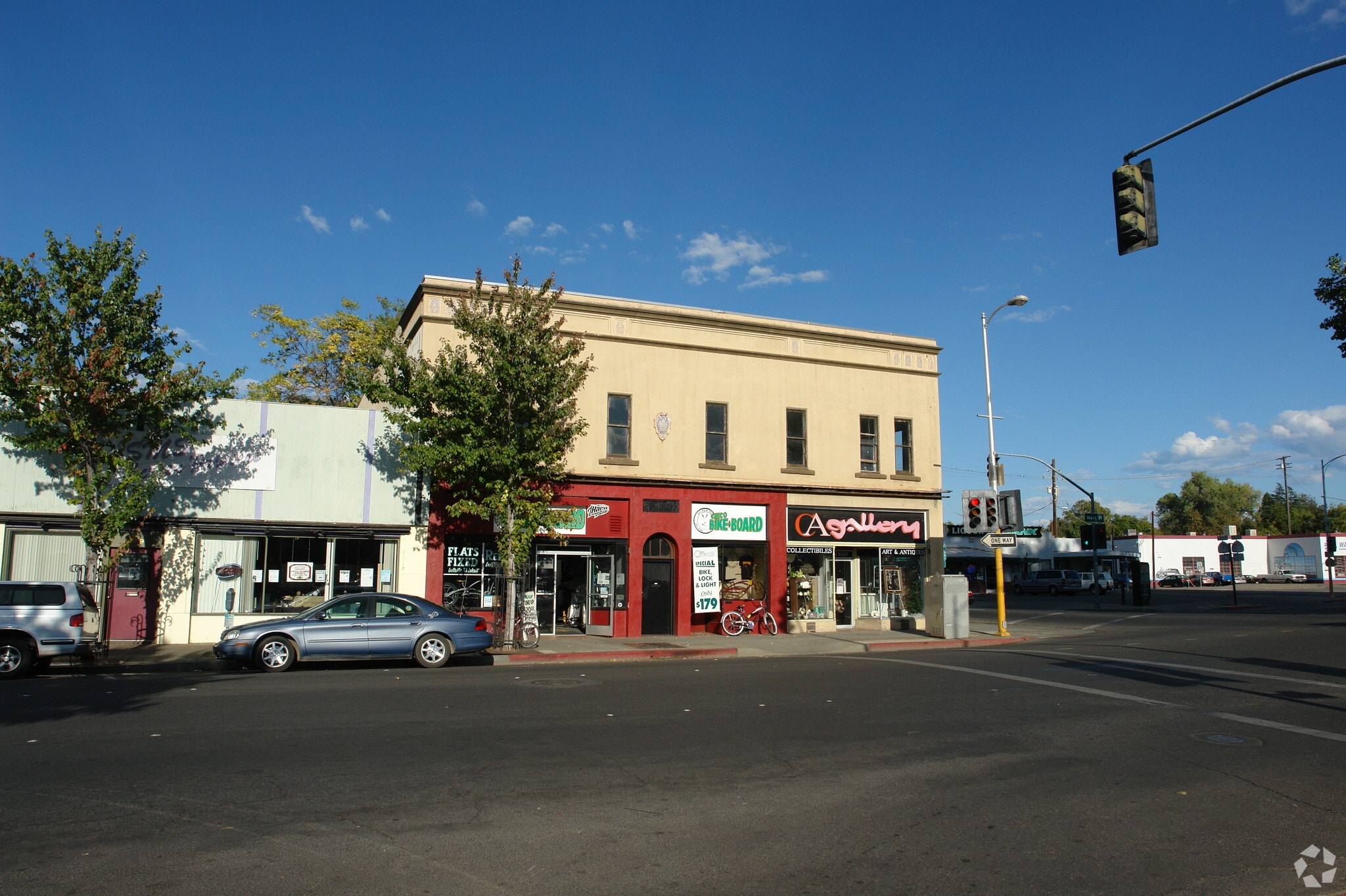 845 Main St, Chico, CA à vendre Photo principale– Image 1 sur 3