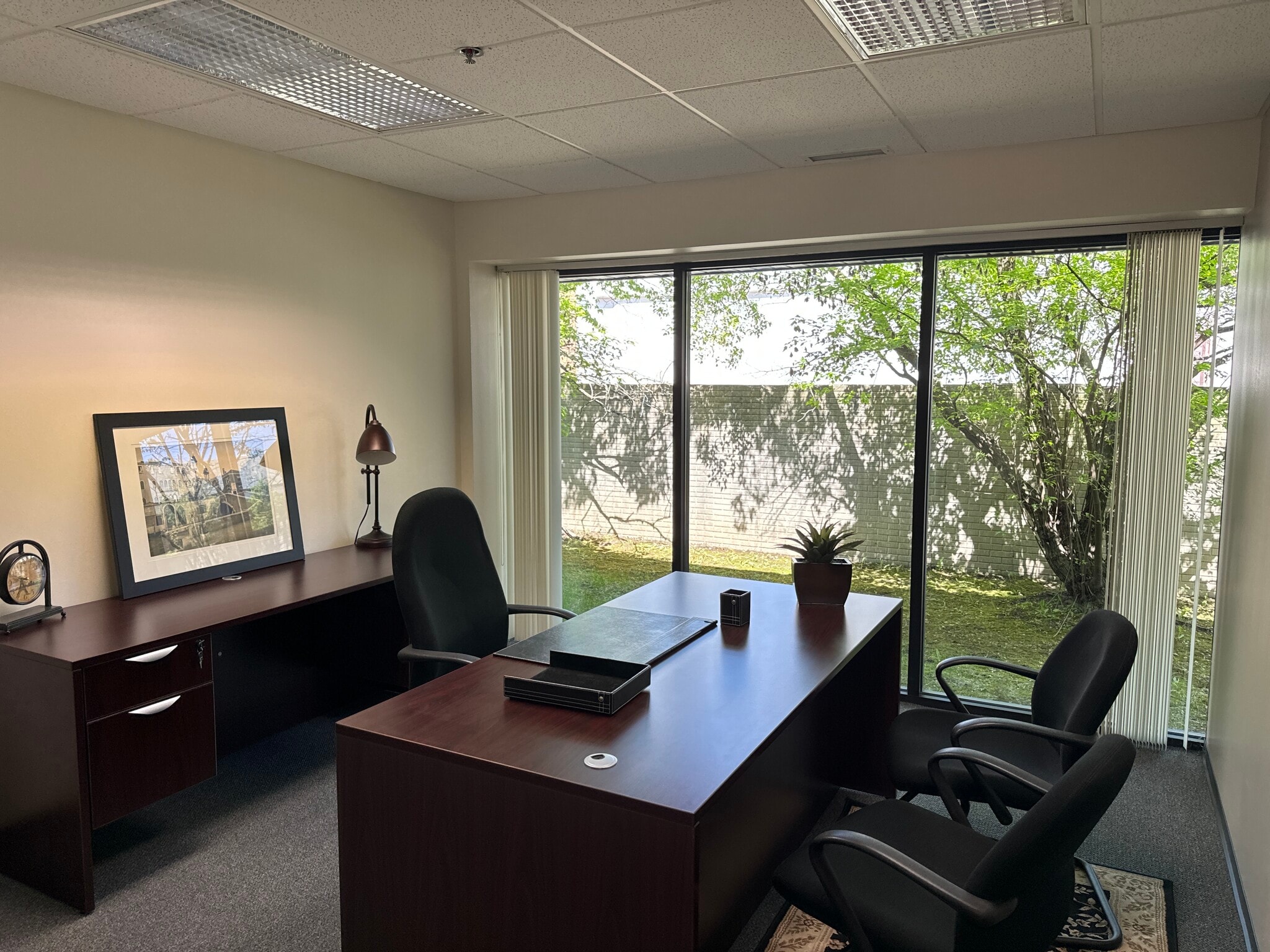 7 W Square Lake Rd, Bloomfield Hills, MI à louer Photo intérieure– Image 1 sur 1