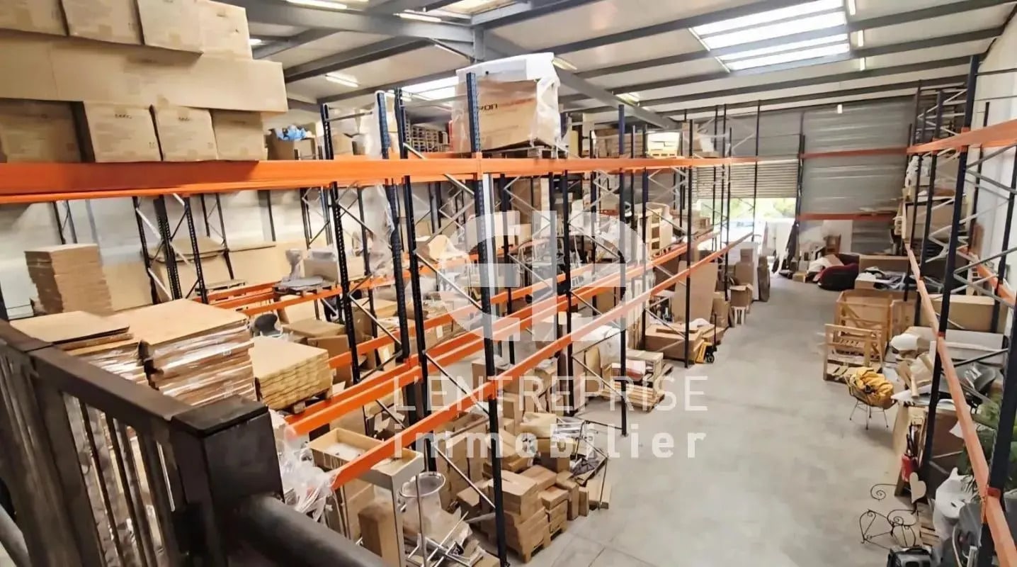 Industriel/Logistique dans Nice à louer Photo de l’immeuble– Image 1 sur 9