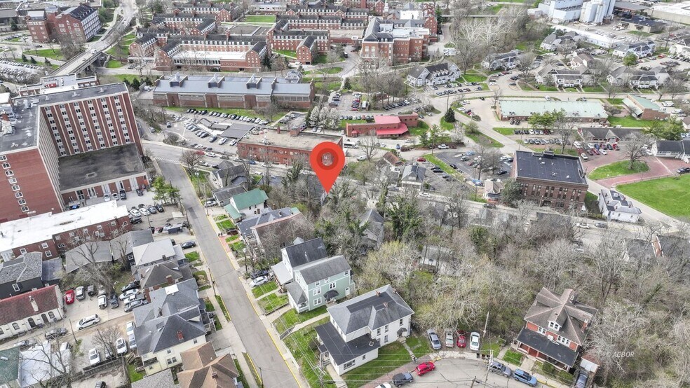 72 W Union St, Athens, OH à vendre - Photo de l’immeuble – Image 3 sur 7