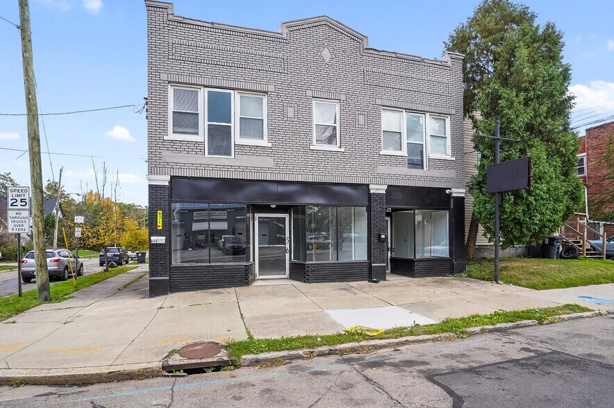 871-873 Brown St, Akron, OH à vendre - Photo de l’immeuble – Image 1 sur 28