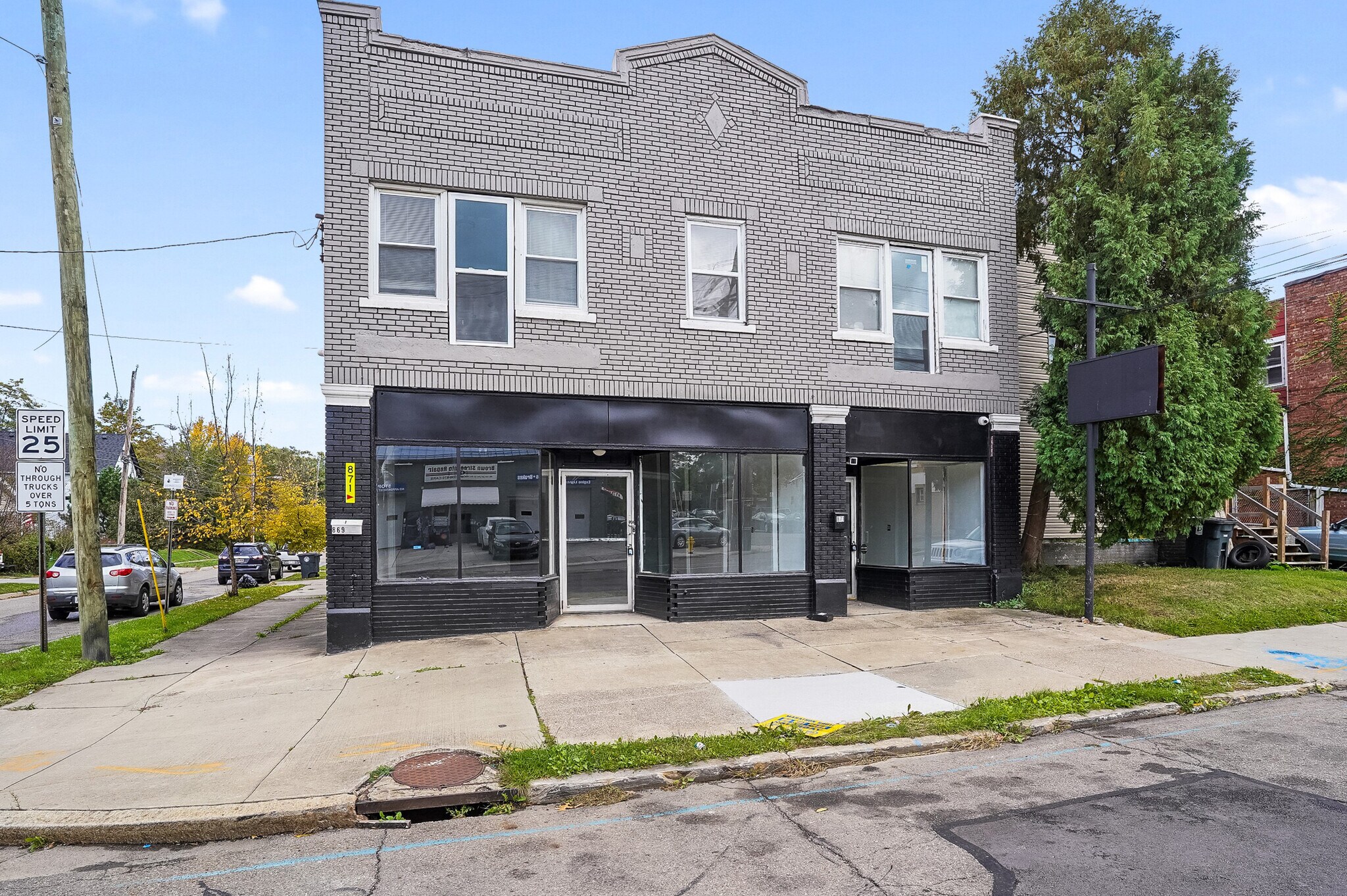 871-873 Brown St, Akron, OH à vendre Photo de l’immeuble– Image 1 sur 29
