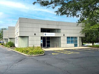 Plus de détails pour 747 S Eastwood Dr, Woodstock, IL - Bureau à louer