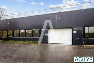 Plus de détails pour Local d'activités à louer