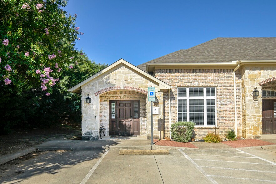 7157 Colleyville Blvd, Colleyville, TX à louer - Photo de l’immeuble – Image 1 sur 12
