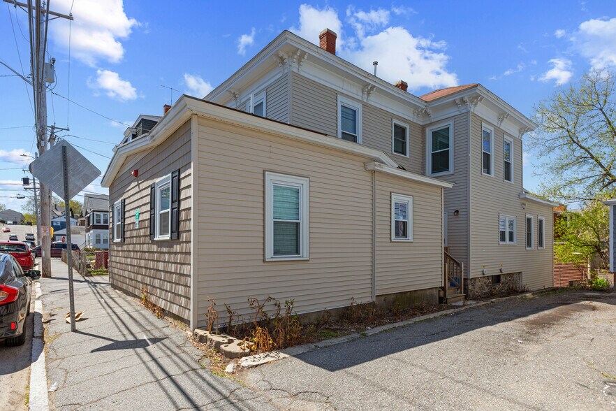 75 Bowers St, Lowell, MA à vendre - Photo de l’immeuble – Image 3 sur 15