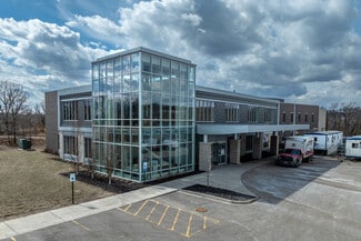 Plus de détails pour 3119 Woodman Dr, Altoona, WI - Bureau à louer