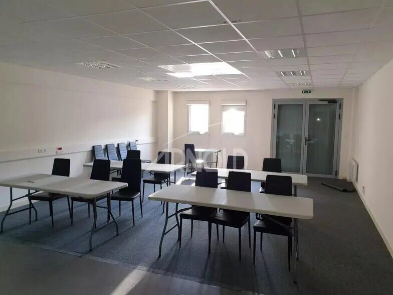 Bureau dans Saint-Herblain à louer - Photo de l’immeuble – Image 1 sur 2