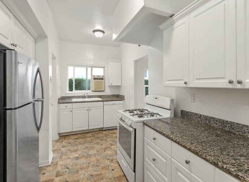 264 S Rexford Dr, Beverly Hills, CA à vendre - Photo de l’immeuble – Image 3 sur 6