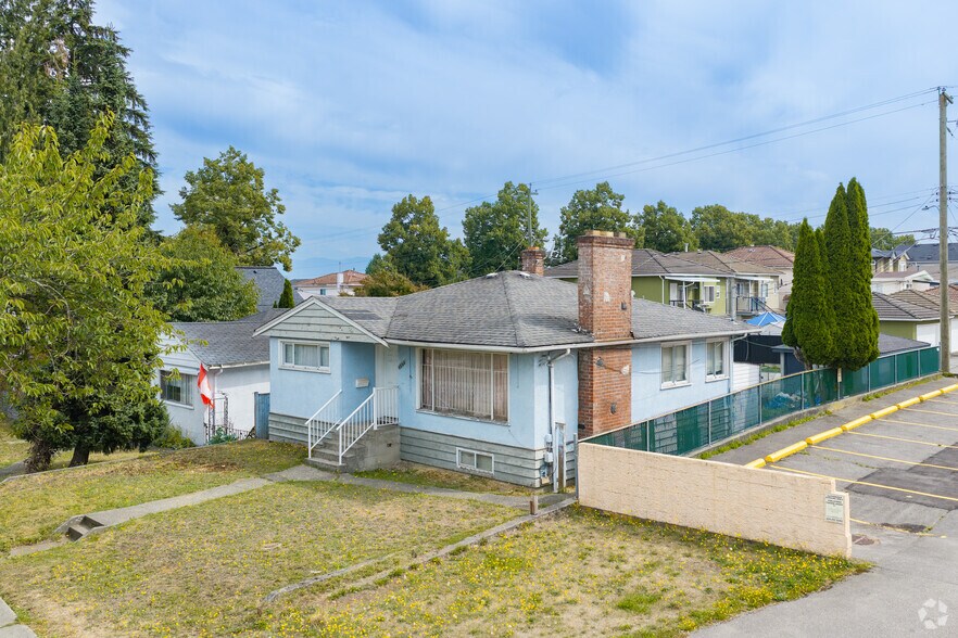 4440 Rupert St, Vancouver, BC à vendre - Photo principale – Image 1 sur 4
