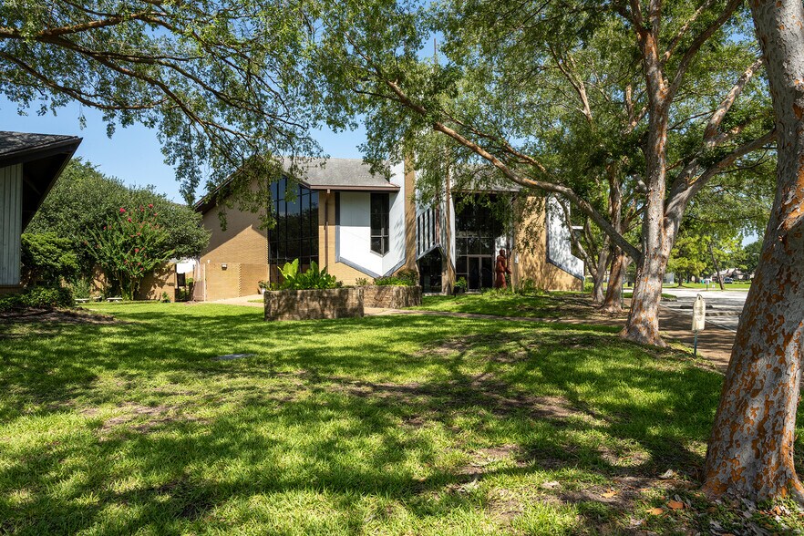 11011 Hall Rd, Houston, TX à vendre - Photo de l’immeuble – Image 2 sur 25