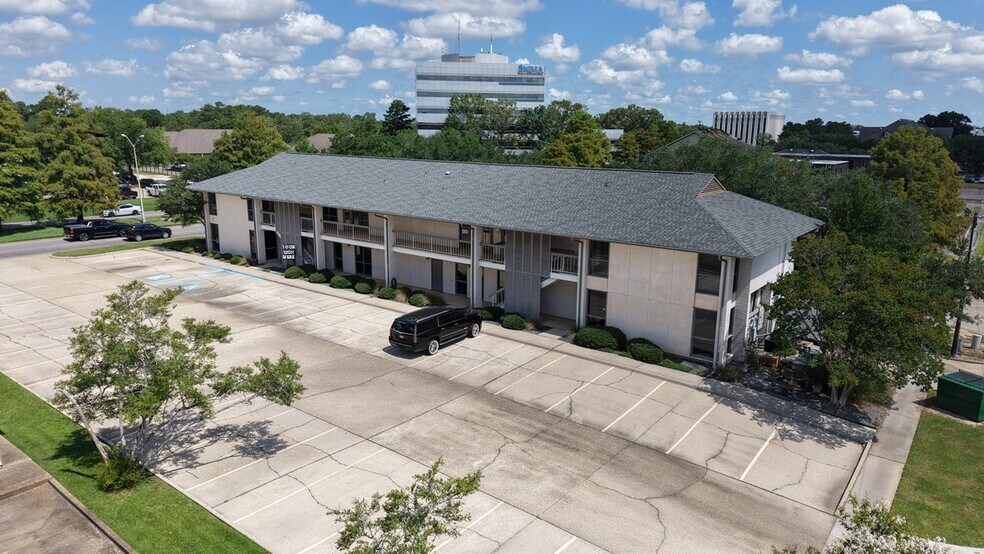 4111 S Sherwood Forest Blvd, Baton Rouge, LA à louer - Photo de l’immeuble – Image 3 sur 54