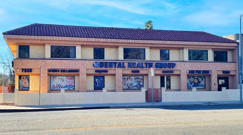 7335 Topanga Canyon Blvd, Canoga Park, CA à vendre - Photo principale – Image 1 sur 2
