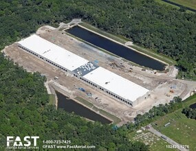 302 Parktowne Blvd, Edgewater, FL à louer Photo intérieure– Image 1 sur 4