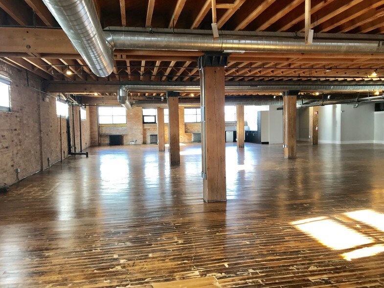 1529 W Armitage Ave, Chicago, IL à louer - Photo intérieure – Image 2 sur 25