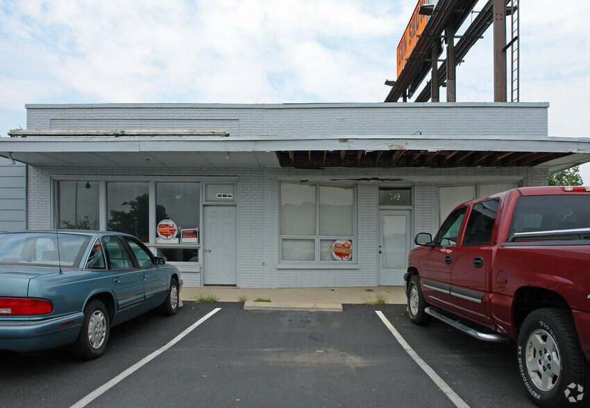 729-731 Lane Allen Rd, Lexington, KY à vendre - Photo de l’immeuble – Image 2 sur 2