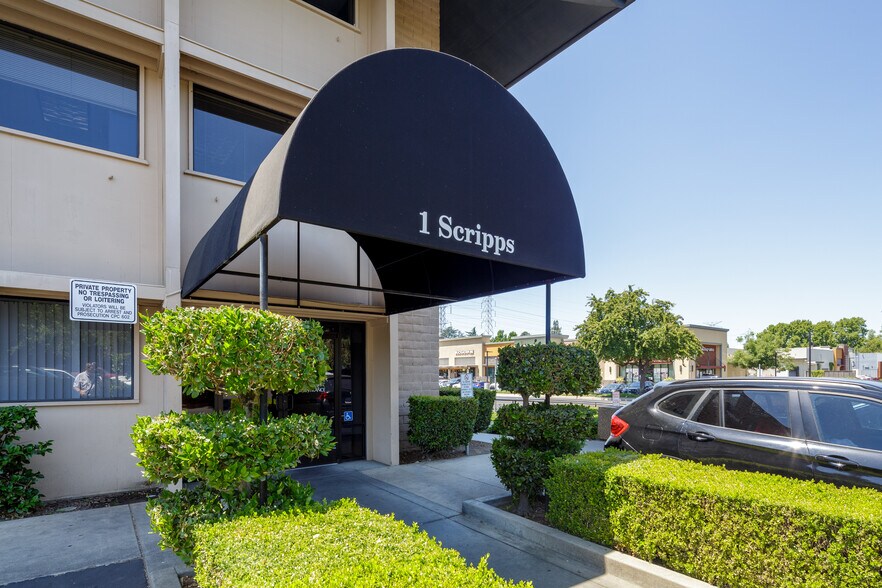 1 Scripps Dr, Sacramento, CA à louer - Photo de l’immeuble – Image 2 sur 3