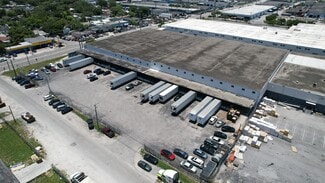 Plus de détails pour 5400 NW 32nd Ct, Miami, FL - Industriel/Logistique à louer