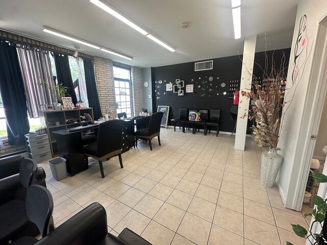 2345 N Major Ave, Chicago, IL à louer - Photo de l’immeuble – Image 2 sur 4