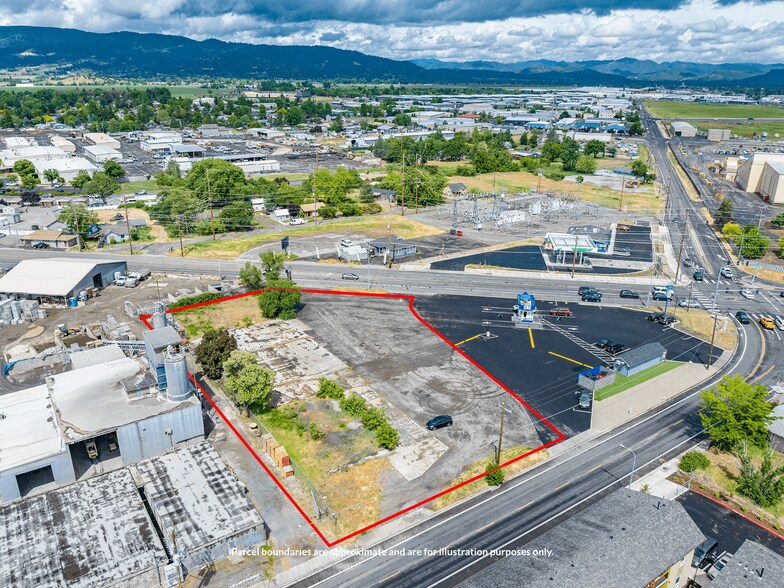 943 Summit Ave, Medford, OR à vendre - Photo de l’immeuble – Image 3 sur 18