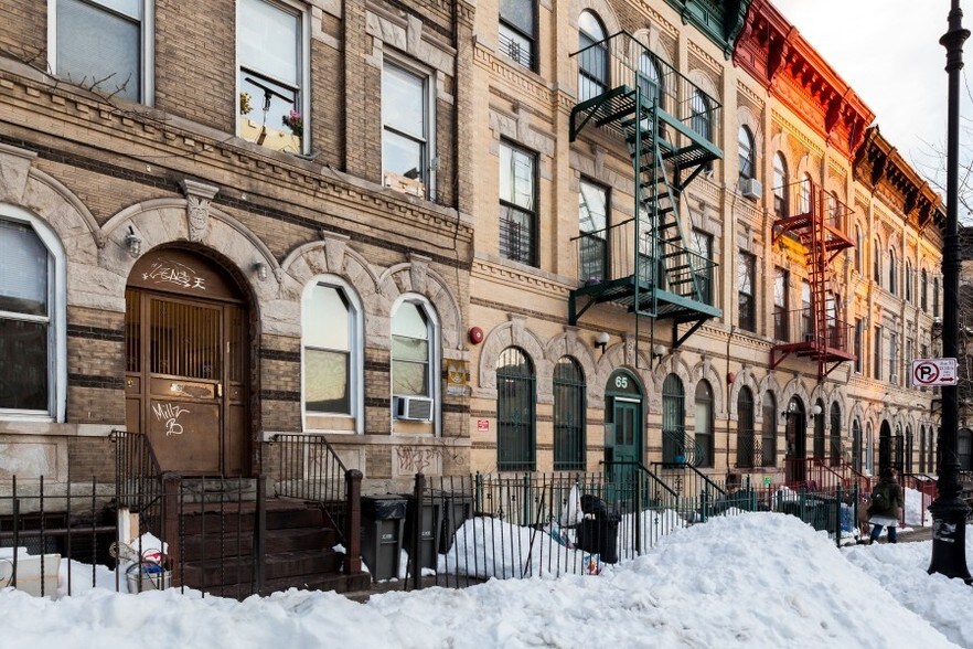 63 Stuyvesant Ave, Brooklyn, NY à vendre - Photo de l’immeuble – Image 2 sur 8