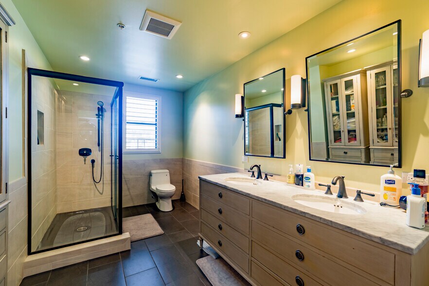3708 S El Camino Real, San Mateo, CA à vendre - Photo de l’immeuble – Image 3 sur 26